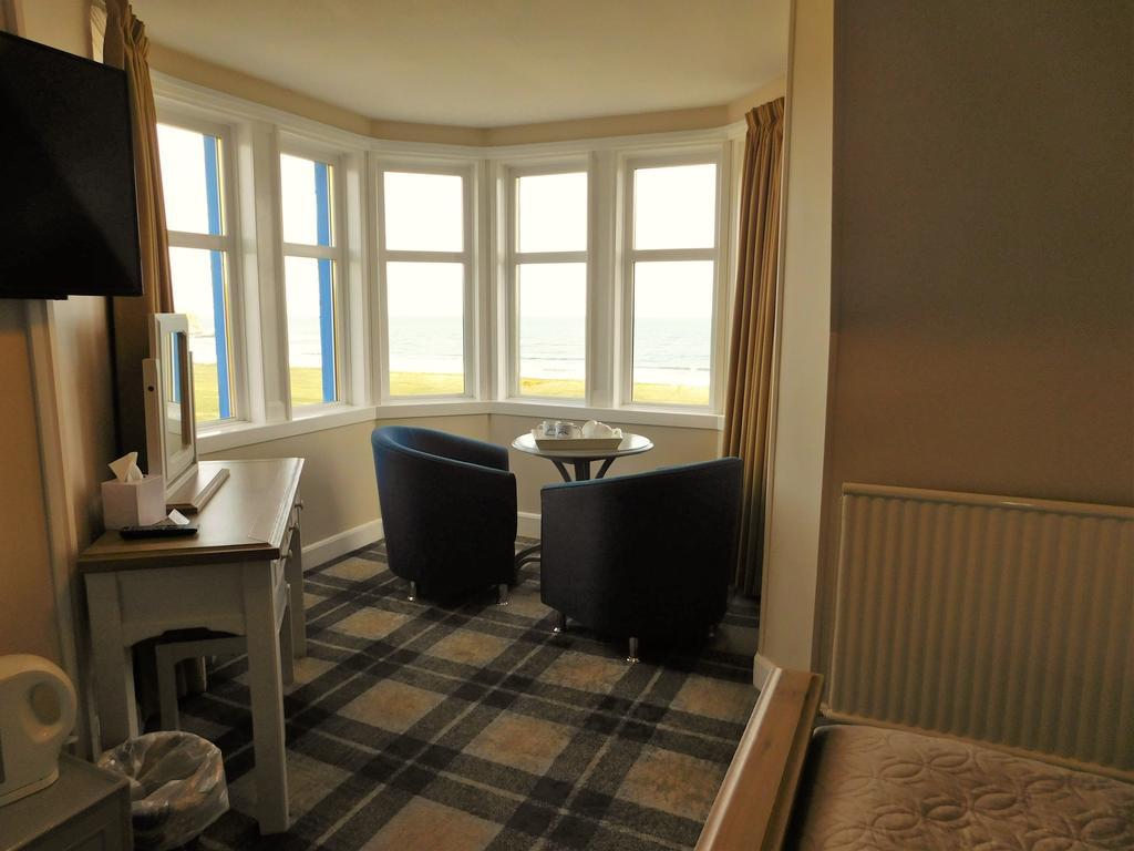 Cullen Bay Hotel Extérieur photo