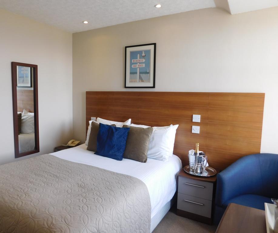 Cullen Bay Hotel Extérieur photo