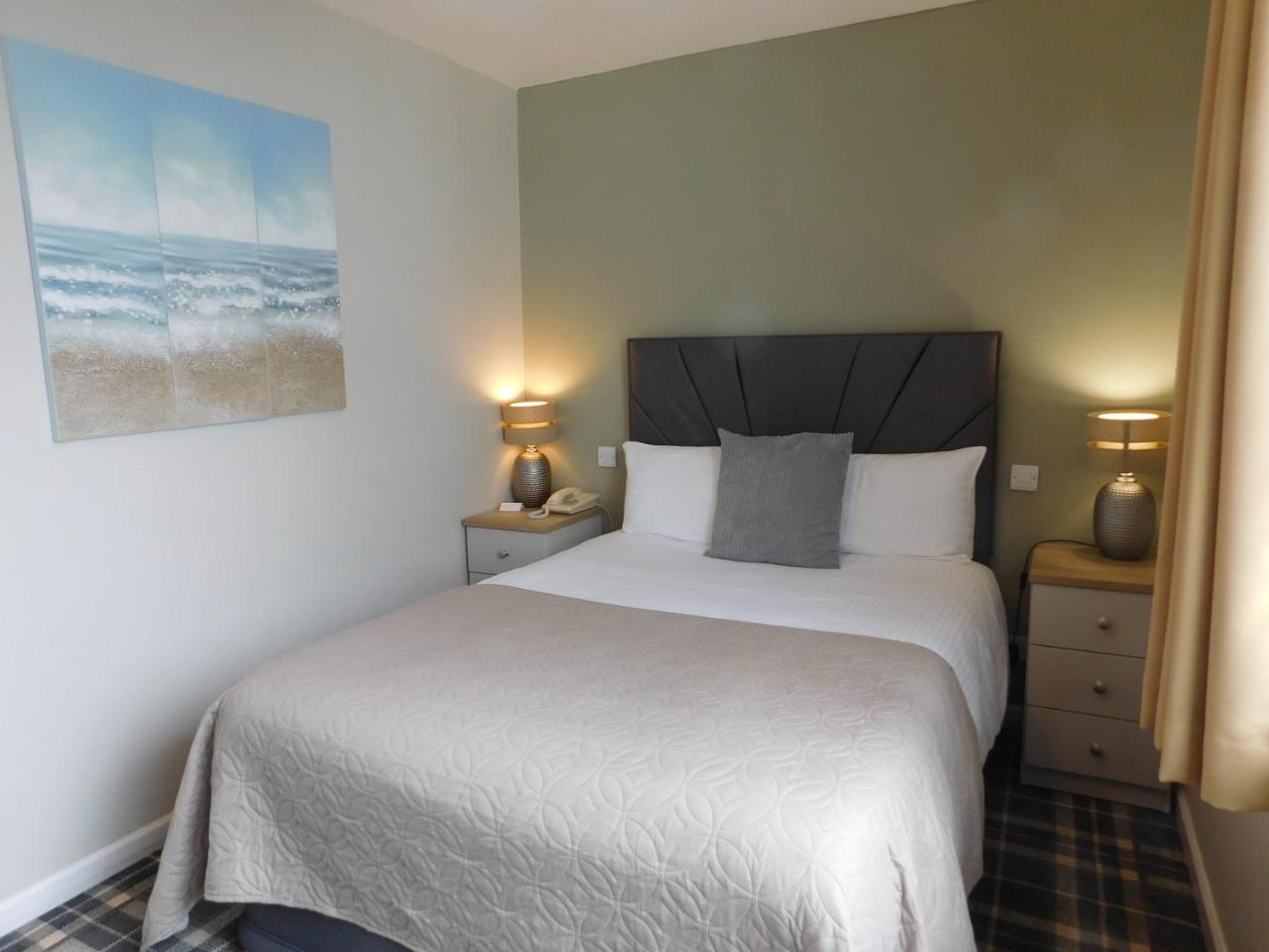 Cullen Bay Hotel Extérieur photo